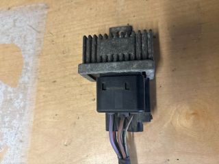 bontott RENAULT CLIO III Izzító Relé