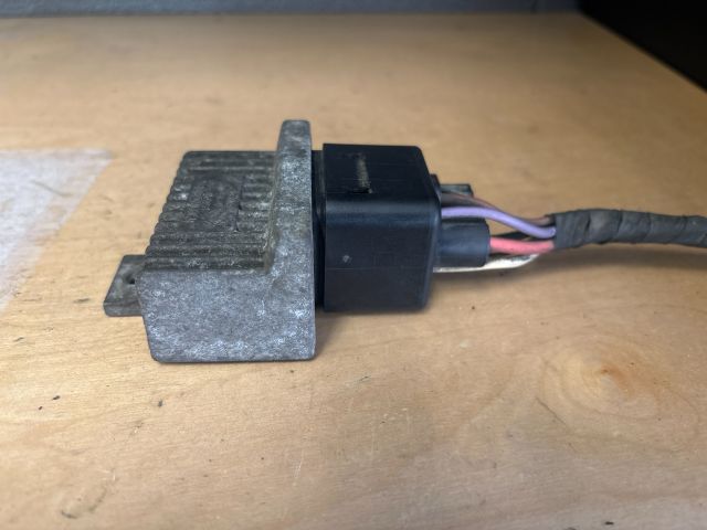 bontott RENAULT CLIO III Izzító Relé