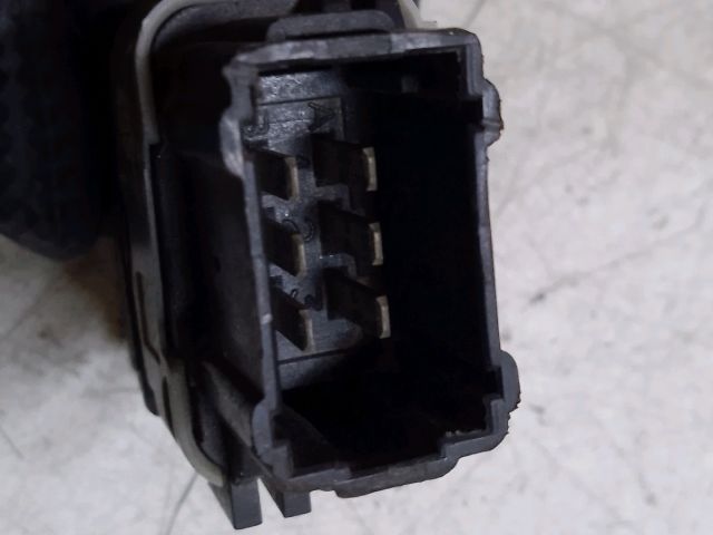 bontott RENAULT CLIO III Jobb első Ablakemelő Kapcsoló