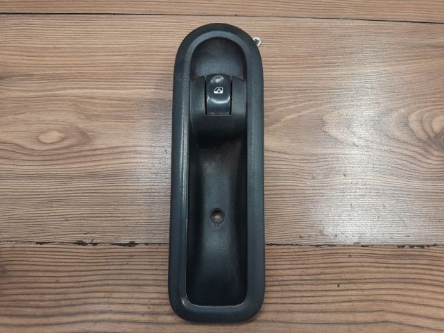 bontott RENAULT CLIO III Jobb első Ablakemelő Kapcsoló