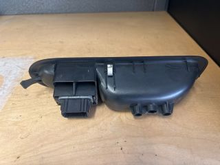 bontott RENAULT CLIO III Jobb első Ablakemelő Kapcsoló