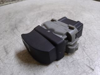 bontott RENAULT CLIO III Jobb első Ablakemelő Kapcsoló