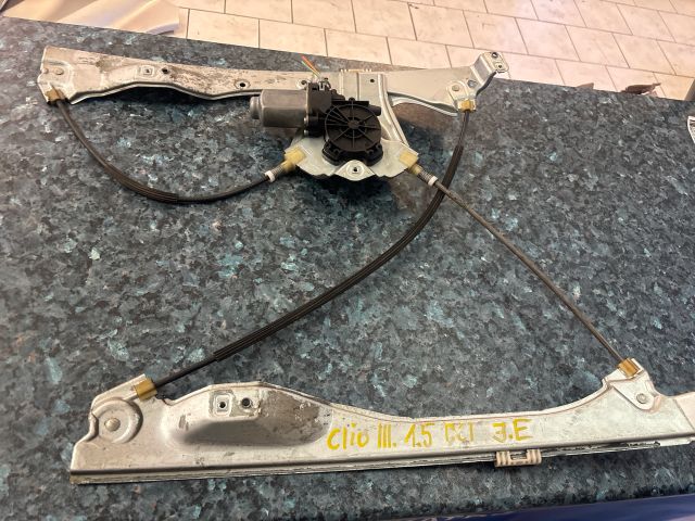 bontott RENAULT CLIO III Jobb első Ablakemelő Szerkezet (Elektromos)