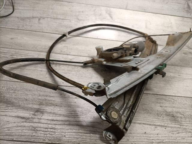 bontott RENAULT CLIO III Jobb első Ablakemelő Szerkezet (Elektromos)