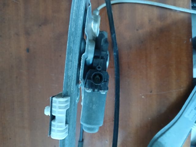 bontott RENAULT CLIO III Jobb első Ablakemelő Szerkezet (Elektromos)