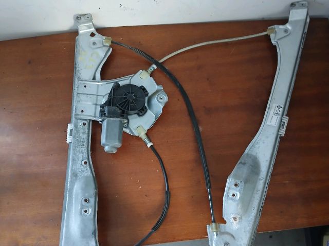 bontott RENAULT CLIO III Jobb első Ablakemelő Szerkezet (Elektromos)