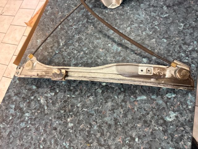 bontott RENAULT CLIO III Jobb első Ablakemelő Szerkezet (Elektromos)