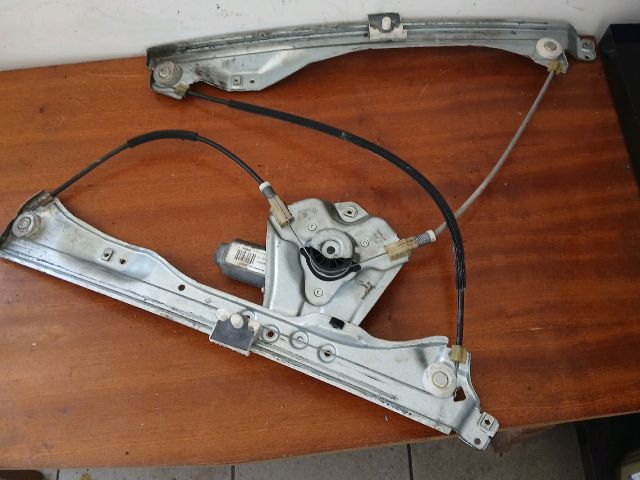 bontott RENAULT CLIO III Jobb első Ablakemelő Szerkezet (Elektromos)