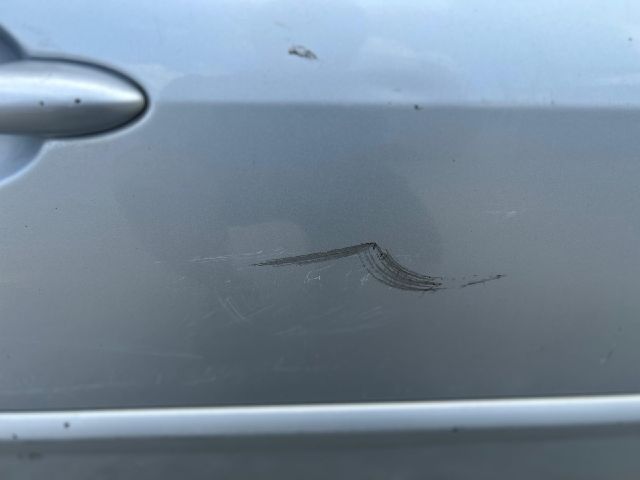 bontott RENAULT CLIO III Jobb első Ajtó (Üres lemez)