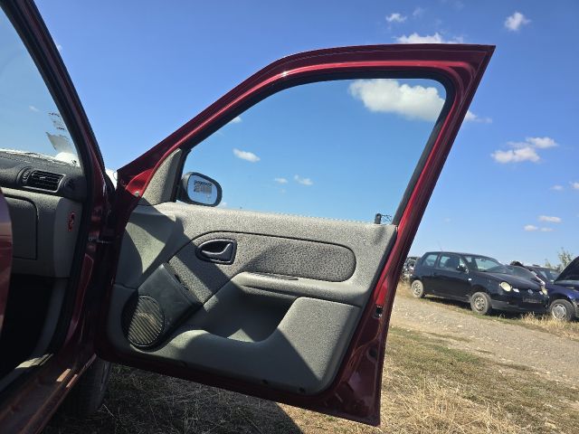 bontott RENAULT CLIO III Jobb első Ajtó (Üres lemez)