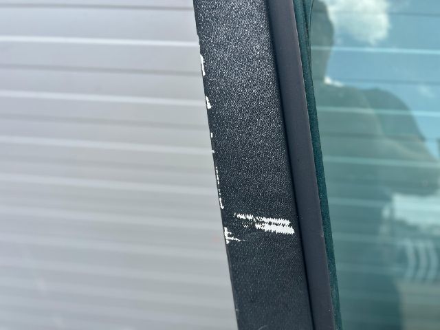 bontott RENAULT CLIO III Jobb első Ajtó (Üres lemez)