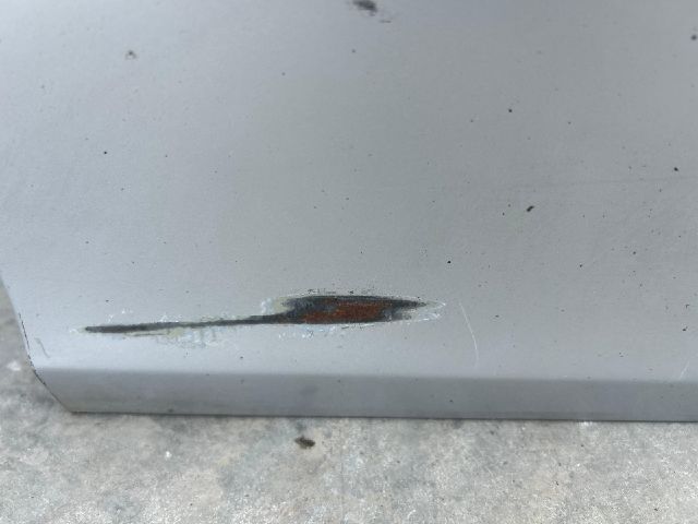 bontott RENAULT CLIO III Jobb első Ajtó (Üres lemez)