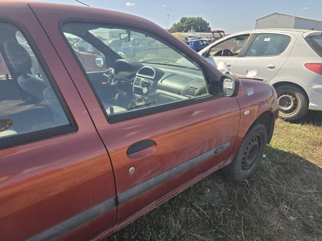 bontott RENAULT CLIO III Jobb első Ajtó (Üres lemez)