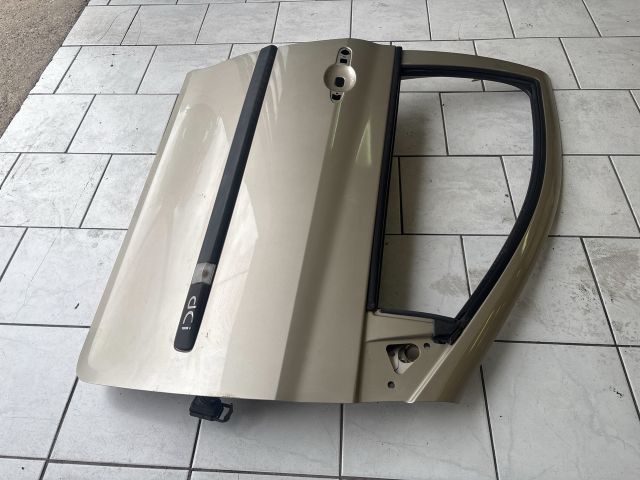 bontott RENAULT CLIO III Jobb első Ajtó (Üres lemez)