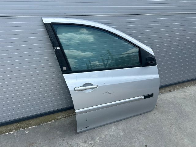 bontott RENAULT CLIO III Jobb első Ajtó (Üres lemez)