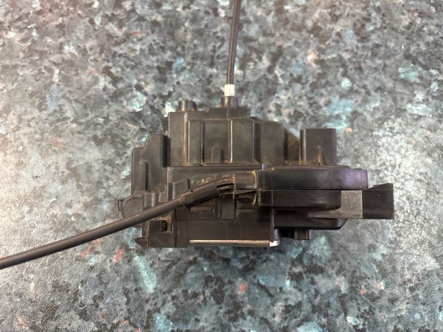 bontott RENAULT CLIO III Jobb első Ajtózár