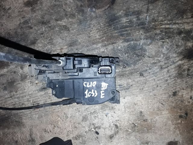 bontott RENAULT CLIO III Jobb első Ajtózár