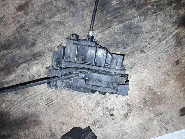 bontott RENAULT CLIO III Jobb első Ajtózár