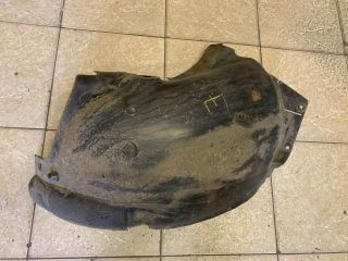 bontott RENAULT CLIO III Jobb első Első Dobbetét (Kerékjárati, Műanyag)