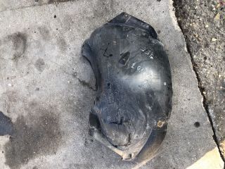 bontott RENAULT CLIO III Jobb első Első Dobbetét (Kerékjárati, Műanyag)