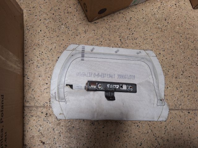 bontott RENAULT CLIO III Jobb első Gyalogos Légzsák