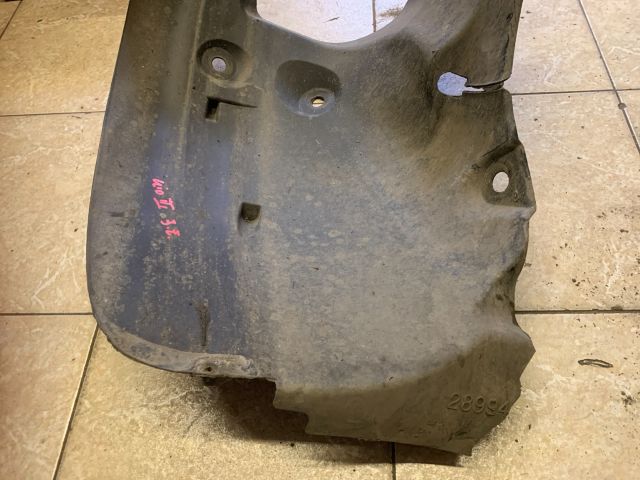 bontott RENAULT CLIO III Jobb első Hátsó Dobbetét (Kerékjárati, Műanyag)