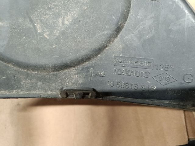 bontott RENAULT CLIO III Jobb első Lökhárító Díszléc