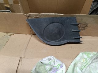 bontott RENAULT CLIO III Jobb első Lökhárító Díszléc