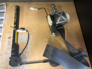 bontott RENAULT CLIO III Jobb első Övfeszítő