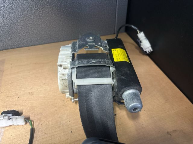 bontott RENAULT CLIO III Jobb első Övfeszítő