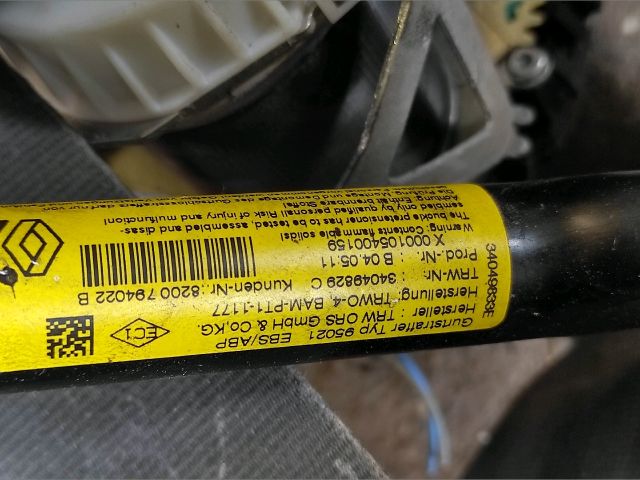 bontott RENAULT CLIO III Jobb első Övfeszítő