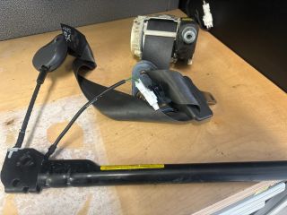 bontott RENAULT CLIO III Jobb első Övfeszítő