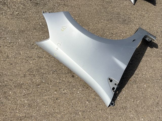 bontott RENAULT CLIO III Jobb első Sárvédő