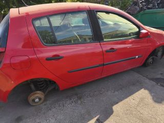 bontott RENAULT CLIO III Jobb első Sárvédő