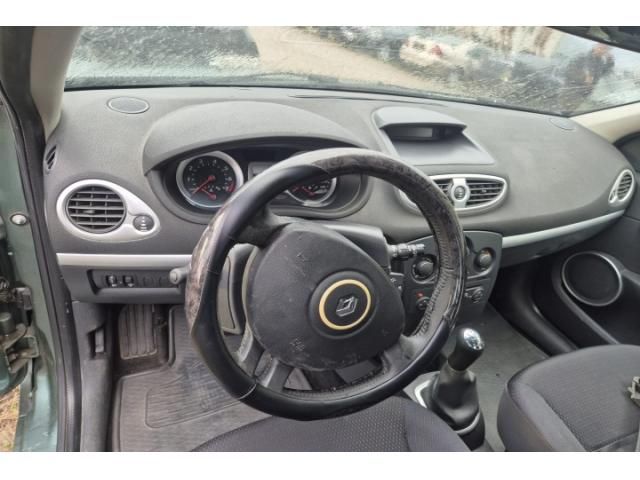 bontott RENAULT CLIO III Jobb első Zsanér