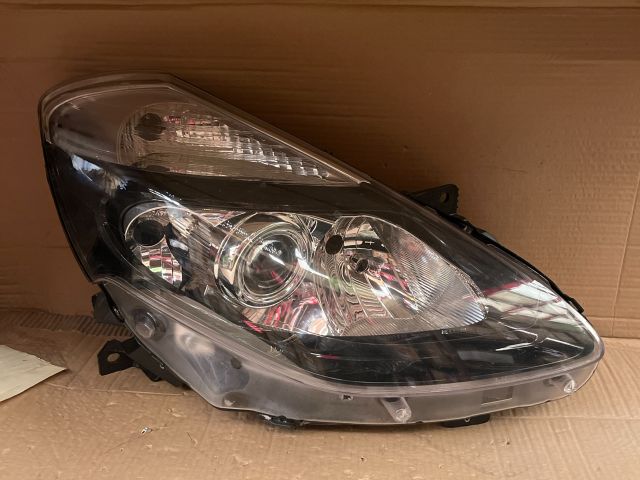 bontott RENAULT CLIO III Jobb Fényszóró