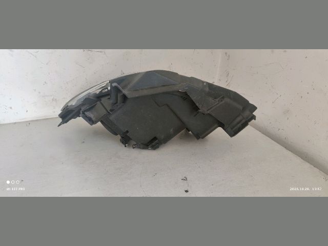 bontott RENAULT CLIO III Jobb Fényszóró