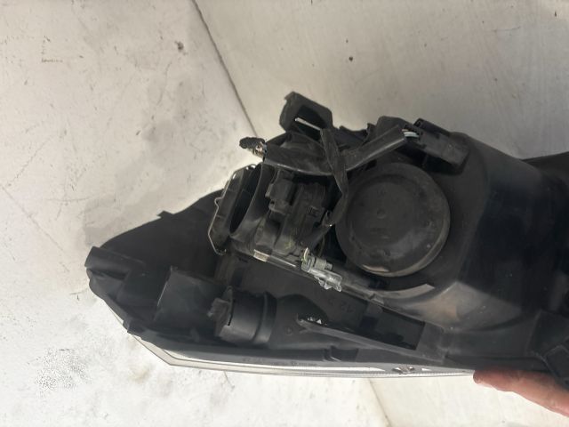 bontott RENAULT CLIO III Jobb Fényszóró