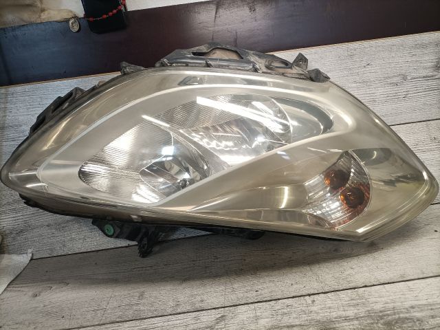 bontott RENAULT CLIO III Jobb Fényszóró