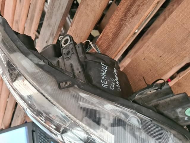 bontott RENAULT CLIO III Jobb Fényszóró