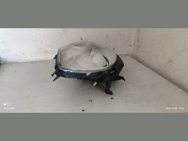 bontott RENAULT CLIO III Jobb Fényszóró