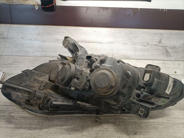 bontott RENAULT CLIO III Jobb Fényszóró