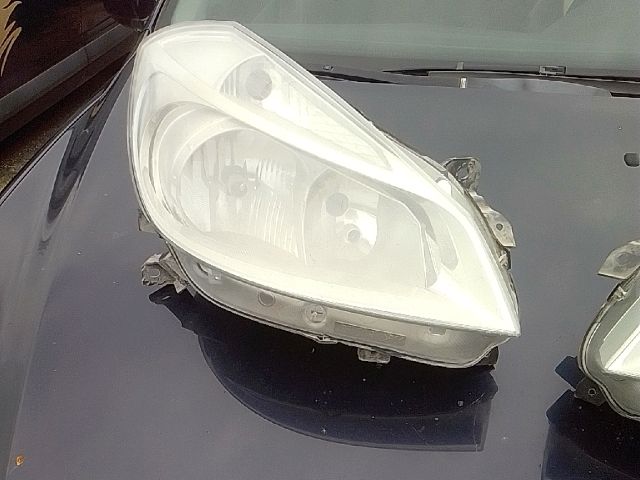 bontott RENAULT CLIO III Jobb Fényszóró