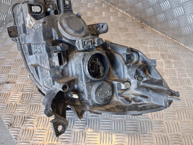 bontott RENAULT CLIO III Jobb Fényszóró