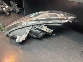 bontott RENAULT CLIO III Jobb Fényszóró