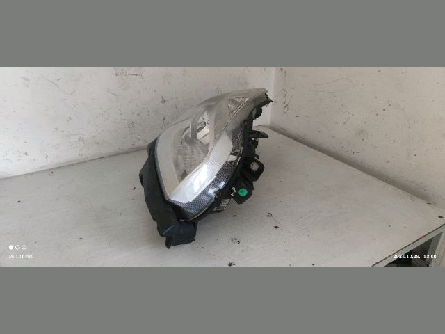 bontott RENAULT CLIO III Jobb Fényszóró