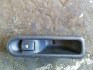 bontott RENAULT CLIO III Jobb hátsó Ablakemelő Kapcsoló