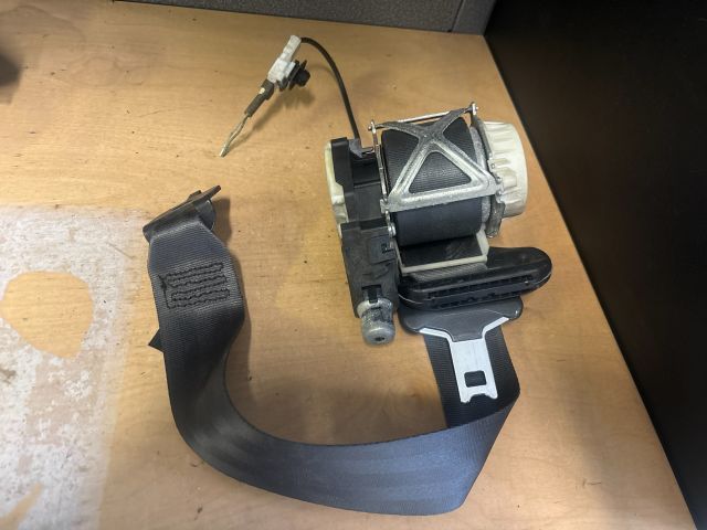 bontott RENAULT CLIO III Jobb hátsó Biztonsági Öv