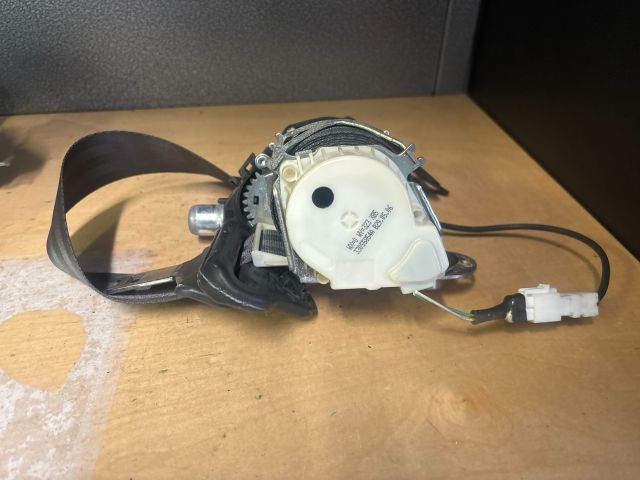 bontott RENAULT CLIO III Jobb hátsó Biztonsági Öv