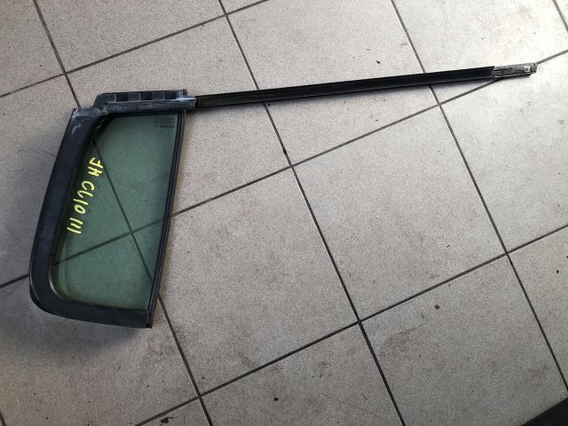 bontott RENAULT CLIO III Jobb hátsó Fixüveg (Ajtóban)